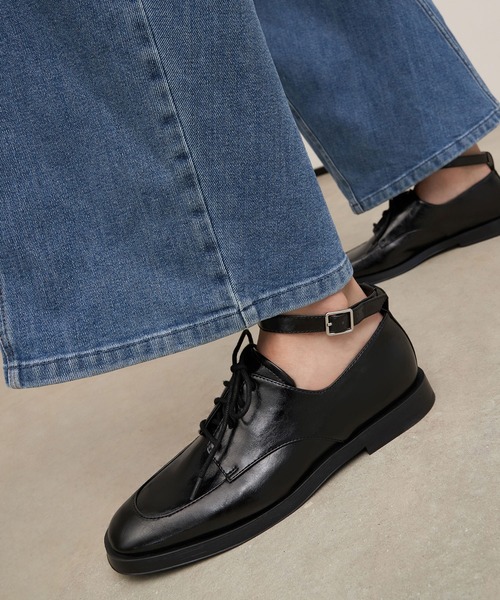 CHARLES & KEITH(チャールズ & キース)の「アンクルストラップ ダービーシューズ / Ankle Strap Derby Shoes(ドレスシューズ・レディース・ブラック/バーガンディー・22.5cm/23cm/23.5cm/24.5cm/25cm/25.5cm)」の21枚目の写真