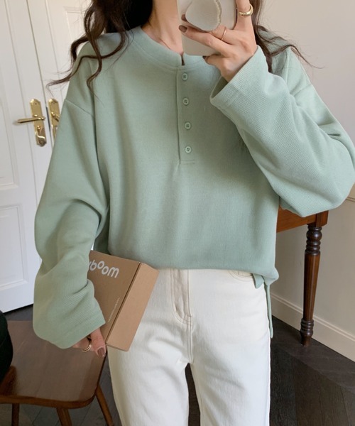 Diosfront（ディオスフロント）の「スタンドネックオーバーサイズカットロンTee（Tシャツ/カットソー・レディース・ライトグリーン/イエロー/ブラック/ブルーグリーン/ボルドー/キャメル/グリーン/ネイビー・M/L/XL）」の12枚目の写真