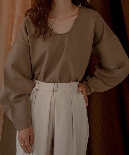 lawgy(ラウジー)の「sleeve tuck cut tops(その他トップス・レディース・ブラウン/キャメル・FREE)」の6枚目の写真