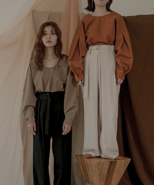 lawgy(ラウジー)の「sleeve tuck cut tops(その他トップス・レディース・ブラウン/キャメル・FREE)」の17枚目の写真
