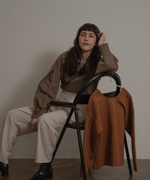 lawgy(ラウジー)の「sleeve tuck cut tops(その他トップス・レディース・ブラウン/キャメル・FREE)」の22枚目の写真