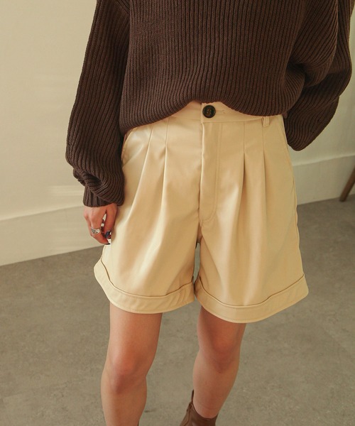 Chillfar（チルファー）の「フェイクレザーショートパンツ（その他パンツ・レディース・ブラック/ベージュ/アイボリー・MEDIUM/LARGE）」の21枚目の写真