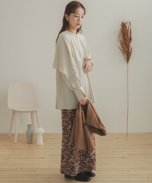SENSE OF PLACE by URBAN RESEARCH（センスオブプレイスバイアーバンリサーチ）の「フレアケープブラウス（シャツ/ブラウス・レディース・ブラック/アイボリー/キャメル・ONE）」の11枚目の写真