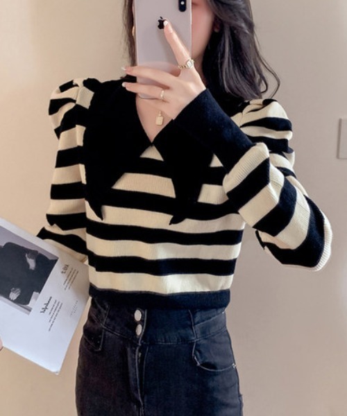 Loueme（ルエム）の「ビッグカラーボーダーパフスリーブニット（ニット/セーター・レディース・ブラック/グリーン/アイボリー/ブラウン/ブラック系その他・FREE）」の15枚目の写真