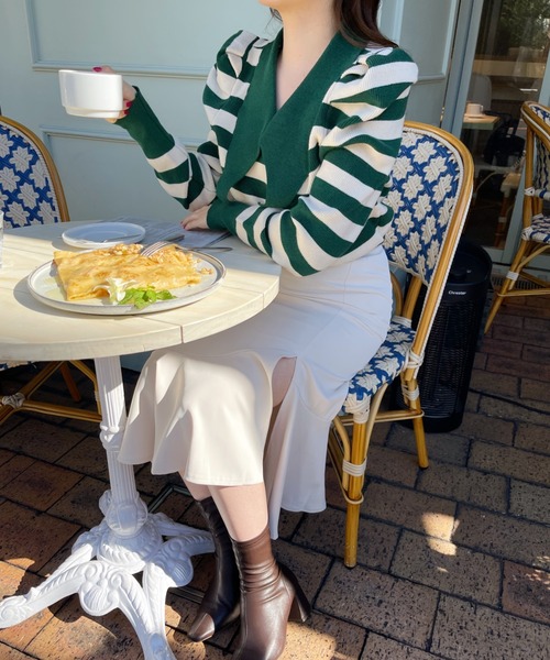 Loueme（ルエム）の「ビッグカラーボーダーパフスリーブニット（ニット/セーター・レディース・ブラック/グリーン/アイボリー/ブラウン/ブラック系その他・FREE）」の14枚目の写真
