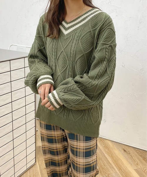 apres jour（アプレジュール）の「ライン入りケーブルニット【ZOZOTOWN限定アイテム】（ニット/セーター・レディース・モカ/グリーン/アイボリー・X-LARGE/フリー）」の4枚目の写真