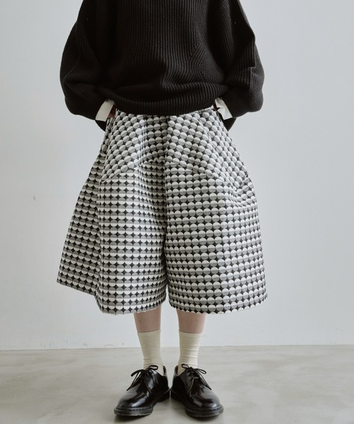 manana suerte（マニャーナスエルテ）の「ジャガードボリュームパンツ（その他パンツ・レディース・ブラック/ホワイト×ブラック・FREE）」の8枚目の写真