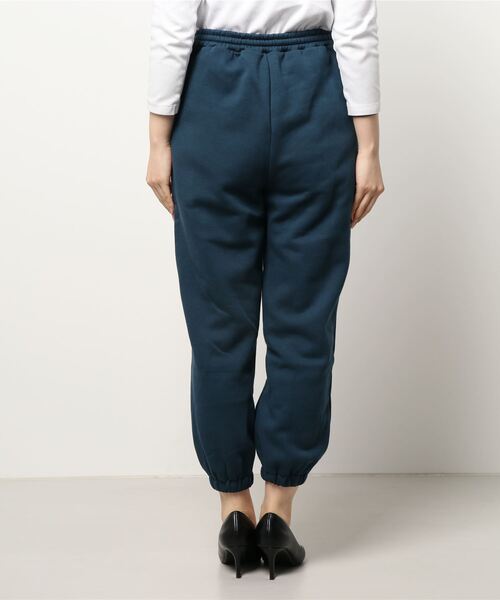 nemne store(ネンネストア)の「走り出す裏起毛スウェットパンツ(スウェットパンツ・レディース・ネイビー/グリーン/オートミール・フリー)」の11枚目の写真