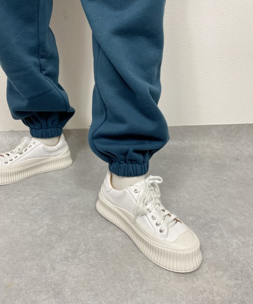 nemne store(ネンネストア)の「走り出す裏起毛スウェットパンツ(スウェットパンツ・レディース・ネイビー/グリーン/オートミール・フリー)」の5枚目の写真