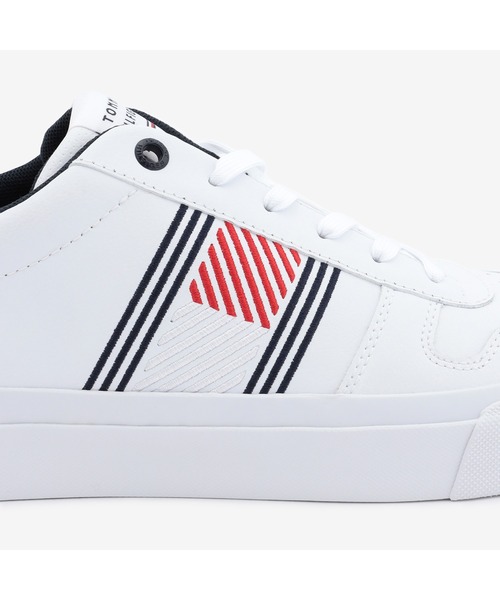 TOMMY HILFIGER（トミーヒルフィガー）の「レザーフラッグスニーカー（スニーカー・メンズ・ホワイト/ネイビー・26cm/26.5cm/27.5cm/28cm）」の9枚目の写真