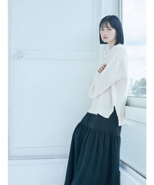 MURUA(ムルーア)の「【AOI】ハーフボタンニットプルオーバー(ニット/セーター・レディース・ホワイト/パープル・FREE)」の4枚目の写真