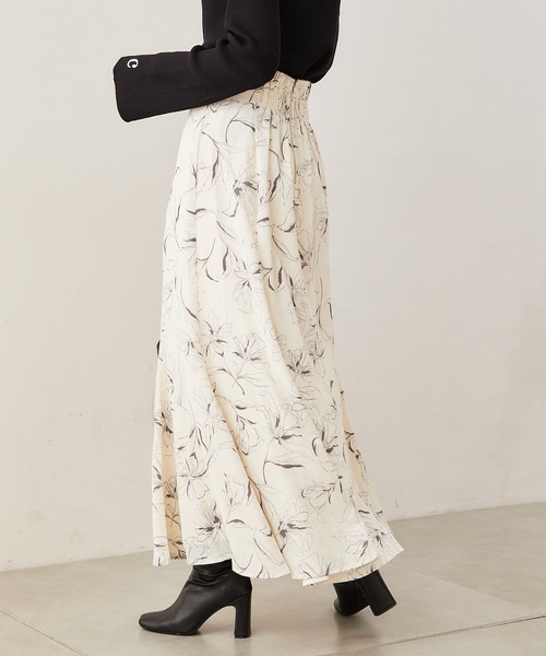 ラインフラワーロングスカート°・*:.。.☆ Chico（チコ）の「ラインフラワーロングフレアスカート