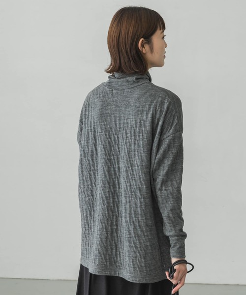 かぐれ(カグレ)の「ウールコットンワイドタートル(Tシャツ/カットソー・レディース・チャコールグレー/ライトグレー・FREE)」の22枚目の写真