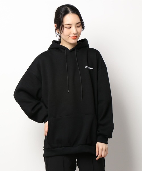 Dalfwin(ダールフィン)の「韓国スウェット 裏起毛 INTERNATIONALバックロゴフーディー パーカー オーバーサイズ(パーカー・レディース・グレー/ホワイト系その他/ブラック・FREE)」の6枚目の写真