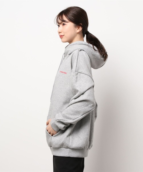 Dalfwin(ダールフィン)の「韓国スウェット 裏起毛 INTERNATIONALバックロゴフーディー パーカー オーバーサイズ(パーカー・レディース・グレー/ホワイト系その他/ブラック・FREE)」の9枚目の写真