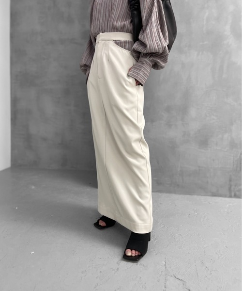 Solace（ソレイス）の「ハイウエストサイドオープンIラインスカート（スカート・レディース・ブラック/ベージュ/ピンク・LARGE/MEDIUM）」の13枚目の写真