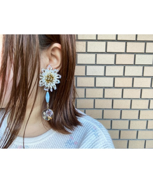 ★ZARA★フラワーニットビーズピアス フラワーニットビーズピアス - エクリュ | ZARA Japan / 日本