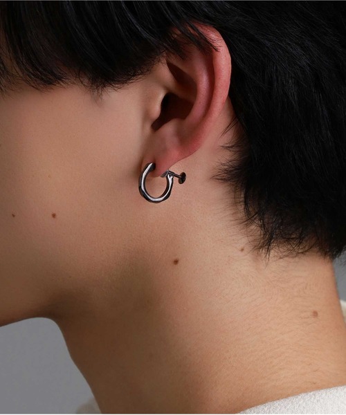 LION HEART（ライオンハート）の「LH for Gift シルバーイヤリング/ツイストテクスチャー/シルバー925（イヤリング・メンズ・シルバー/ブラック・ONE SIZE）」の10枚目の写真