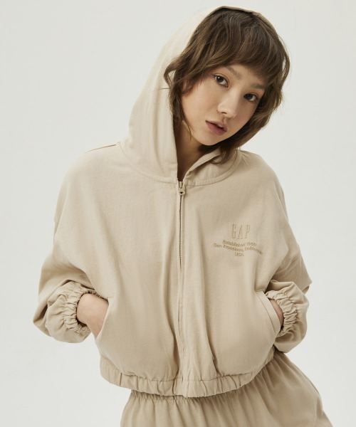 GAP(ギャップ)の「ウッシュド ロー ジャージ クロップ パーカー(パーカー・レディース・ライトブルー/ベージュ/グレー/ネイビー・S/M/L/XS/XXS)」の20枚目の写真