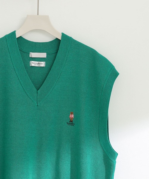 SENSE OF PLACE by URBAN RESEARCH(センスオブプレイスバイアーバンリサーチ)の「『別注』『ユニセックス』TeddyBear×SENSE OF PLACE テディベアVネックベスト(ニット/セーター・メンズ・ブラック/グリーン/ライトベージュ・LARGE/MEDIUM)」の3枚目の写真