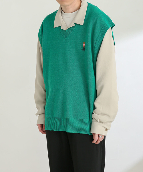 SENSE OF PLACE by URBAN RESEARCH(センスオブプレイスバイアーバンリサーチ)の「『別注』『ユニセックス』TeddyBear×SENSE OF PLACE テディベアVネックベスト(ニット/セーター・メンズ・ブラック/グリーン/ライトベージュ・LARGE/MEDIUM)」の4枚目の写真
