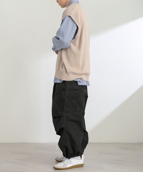 SENSE OF PLACE by URBAN RESEARCH(センスオブプレイスバイアーバンリサーチ)の「『別注』『ユニセックス』TeddyBear×SENSE OF PLACE テディベアVネックベスト(ニット/セーター・メンズ・ブラック/グリーン/ライトベージュ・LARGE/MEDIUM)」の21枚目の写真