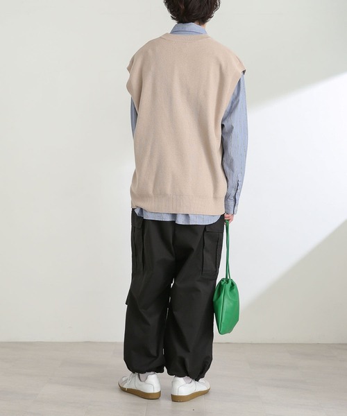 SENSE OF PLACE by URBAN RESEARCH(センスオブプレイスバイアーバンリサーチ)の「『別注』『ユニセックス』TeddyBear×SENSE OF PLACE テディベアVネックベスト(ニット/セーター・メンズ・ブラック/グリーン/ライトベージュ・LARGE/MEDIUM)」の22枚目の写真
