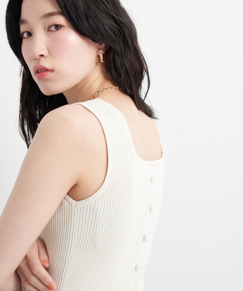 earth music&ecology（アースミュージックアンドエコロジー）の「リサイクルポリエステルブレンド2wayタンクトップ（タンクトップ・レディース・ブラック/カーキ/アイボリー/グレイッシュベージュ・S/M）」の2枚目の写真