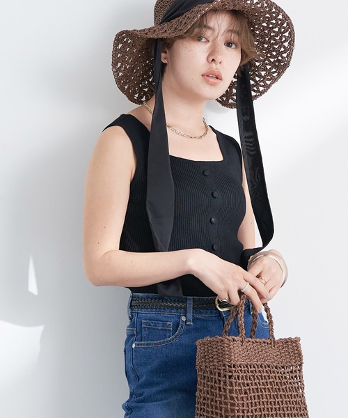 earth music&ecology（アースミュージックアンドエコロジー）の「リサイクルポリエステルブレンド2wayタンクトップ（タンクトップ・レディース・ブラック/カーキ/アイボリー/グレイッシュベージュ・S/M）」の3枚目の写真