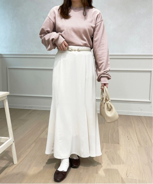 セール】刺繍デザインショート丈スウェット【ZOZOTOWN限定