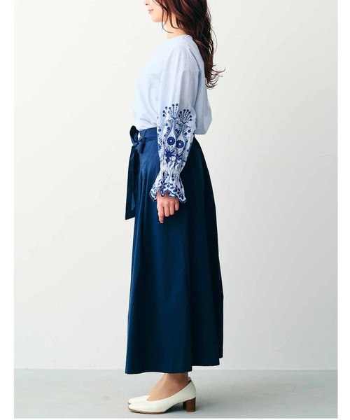 IEDIT(イディット)の「IEDIT 袖刺しゅうが華やかな プルオーバーブラウス(シャツ/ブラウス・レディース・ピンク/ブルー・MEDIUM/LARGE/X-LARGE/XX-LARGE/SMALL)」の3枚目の写真