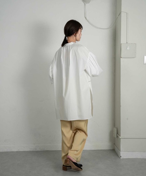 Amiur(エミレ)の「front pleats puff sleeve blouse(シャツ/ブラウス・レディース・ホワイト/ブラック・FREE)」の15枚目の写真