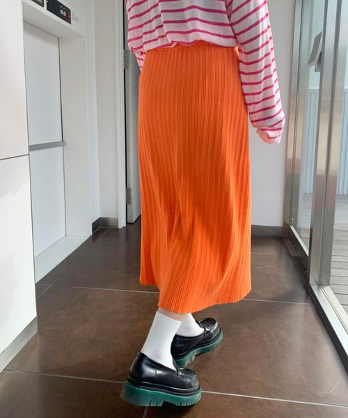 lala Born（ララボーン）の「ライトニットカラースカート（スカート・レディース・ブラック/ピンク/イエロー/オレンジ/ミント・FREE）」の6枚目の写真