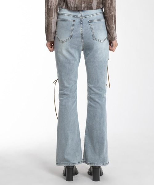 FOLLOWIN（フォロウィン）の「レザーステッチストラップポイントジーンズデニムパンツ（デニムパンツ・レディース・ブルー・S/M/L）」の14枚目の写真