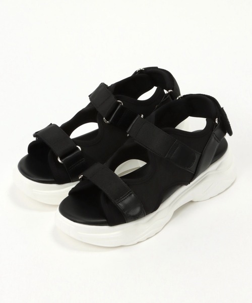 niko and...（ニコアンド）の「オリジナルテープベルトサンダル（スリッポン・レディース・ブラック/レッド/アイボリー・SMALL/MEDIUM/LARGE）」の2枚目の写真