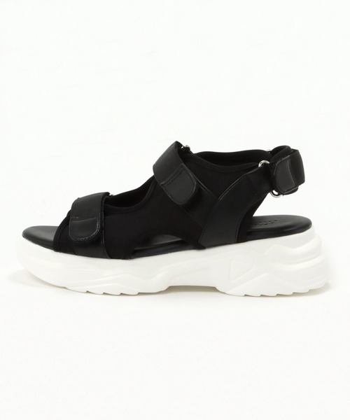 niko and...（ニコアンド）の「オリジナルテープベルトサンダル（スリッポン・レディース・ブラック/レッド/アイボリー・SMALL/MEDIUM/LARGE）」の4枚目の写真