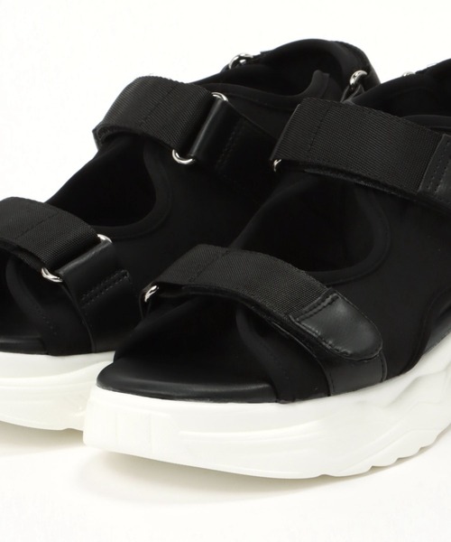 niko and...（ニコアンド）の「オリジナルテープベルトサンダル（スリッポン・レディース・ブラック/レッド/アイボリー・SMALL/MEDIUM/LARGE）」の8枚目の写真