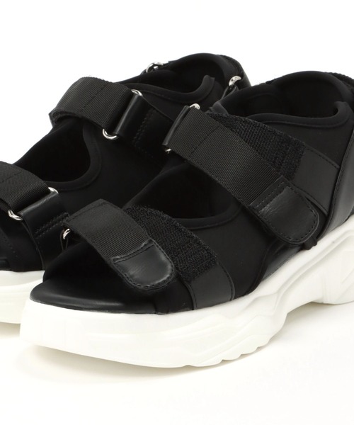 niko and...（ニコアンド）の「オリジナルテープベルトサンダル（スリッポン・レディース・ブラック/レッド/アイボリー・SMALL/MEDIUM/LARGE）」の9枚目の写真