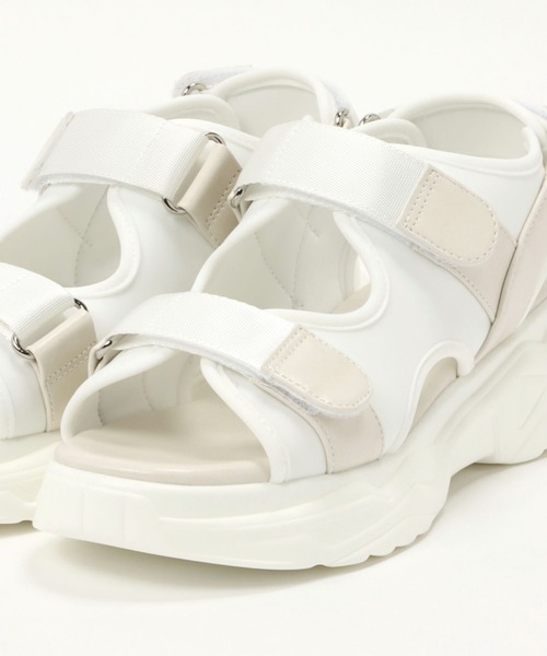 niko and...（ニコアンド）の「オリジナルテープベルトサンダル（スリッポン・レディース・ブラック/レッド/アイボリー・SMALL/MEDIUM/LARGE）」の13枚目の写真