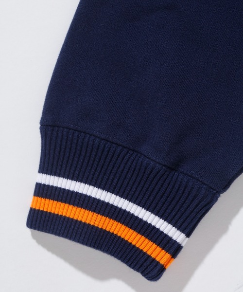 XLARGE（エクストララージ）の「STRIPED SLEEVE TEAM LOGO CREWNECK SWEAT（スウェット・メンズ・アッシュ/ネイビー/グリーン・S/XL/M/L）」の9枚目の写真