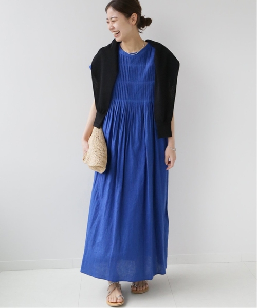 JOURNAL STANDARD relume（ジャーナルスタンダード　レリューム）の「《WEB限定追加2》レーヨンリネンピンタックフレンチスリーブワンピース（ワンピース・レディース・ブラック/ブルー・FREE）」の2枚目の写真