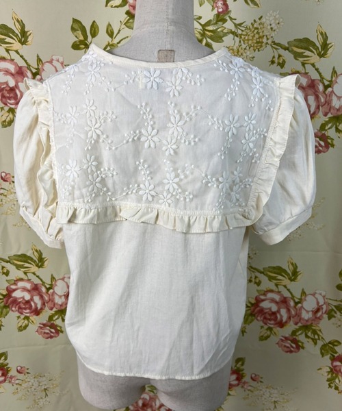 Clice de Paris（クリシェドゥパリス）の「K/フラワーフリル衿ブラウス（シャツ/ブラウス・レディース・ホワイト/アイボリー・ONESIZE）」の6枚目の写真