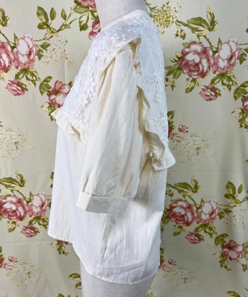 Clice de Paris（クリシェドゥパリス）の「K/フラワーフリル衿ブラウス（シャツ/ブラウス・レディース・ホワイト/アイボリー・ONESIZE）」の5枚目の写真