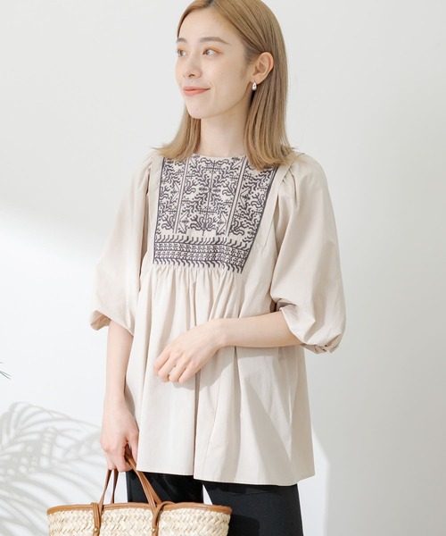 URBAN RESEARCH Sonny Label(アーバンリサーチサニーレーベル)の「バルーンスリーブ刺繍ブラウス(シャツ/ブラウス・レディース・オフホワイト/ブラック/グレー系その他・FREE)」の20枚目の写真