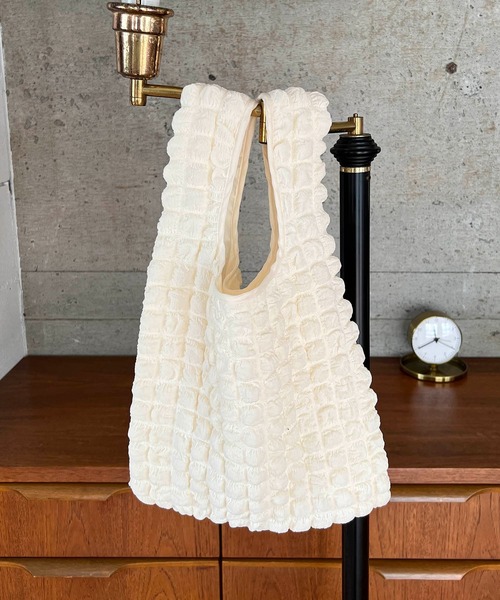 CAPRICIEUX LE'MAGE（カプリシューレマージュ）の「ぽこぽこバッグ（トートバッグ・レディース・ホワイト/ブラック/イエロー・FREE）」の4枚目の写真