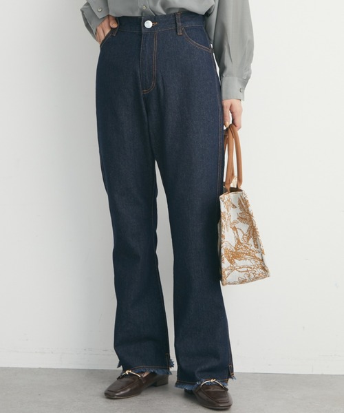 Green　Parks（グリーンパークス）の「セミフレアデニムパンツ（その他パンツ・レディース・ブラック/グレー/ワンウォッシュ・S/M）」の3枚目の写真