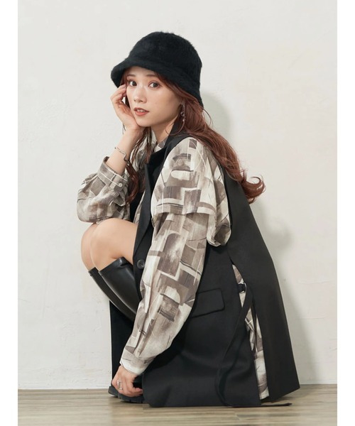 earth music&ecology（アースミュージックアンドエコロジー）の「サイドベルト付きジレ（ベスト・レディース・ブラック/チェック・FREE）」の19枚目の写真