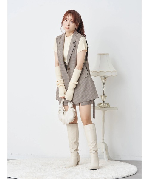 earth music&ecology（アースミュージックアンドエコロジー）の「サイドベルト付きジレ（ベスト・レディース・ブラック/チェック・FREE）」の4枚目の写真