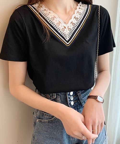 お値下げ致します！CELINE　ブラウン　チェーン刺繍柄　VネックTシャツ お値下げ致します！CELINE ブラウン チェーン刺繍柄 VネックT