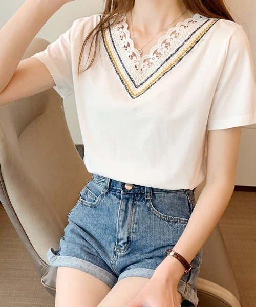 セール】刺繍レース使いVネックTシャツ（Tシャツ/カットソー